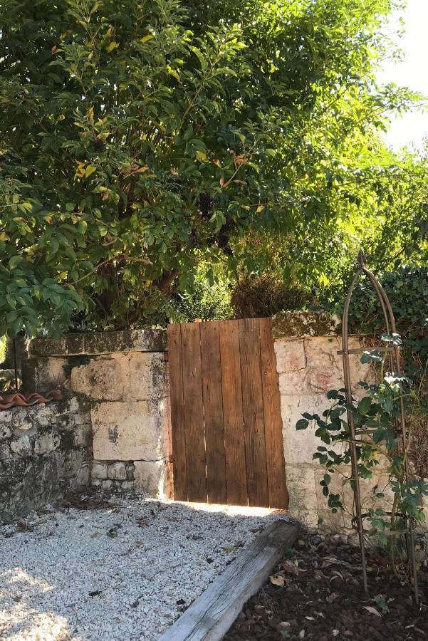 مبيت وإفطار Porcheresse Les Ombrieres المظهر الخارجي الصورة